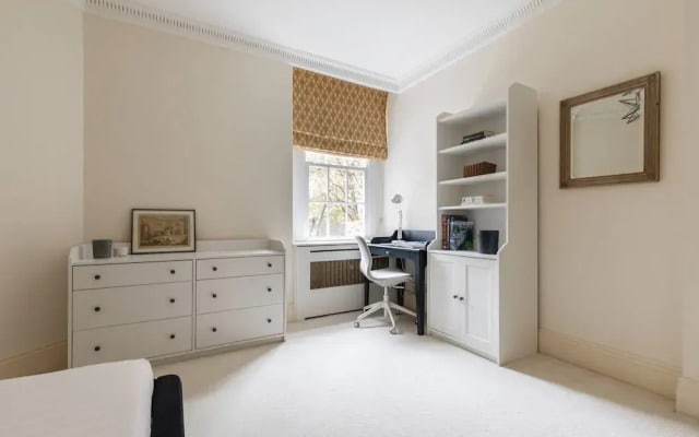 Fitzjames-avenue IV by Onefinestay