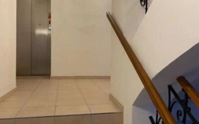 Zeyer Aparments