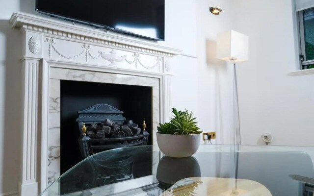 Stay In Bond Street