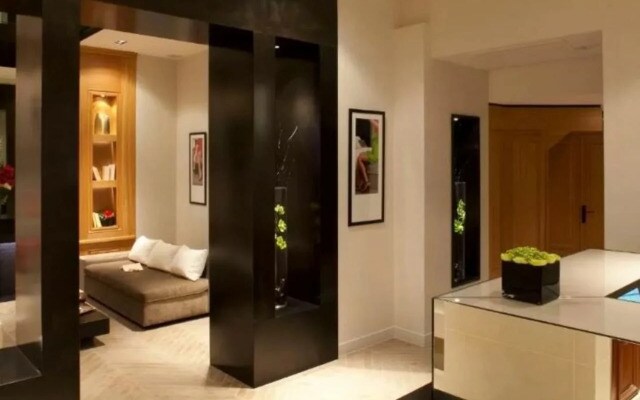 Hotel Marceau Champs Elysees