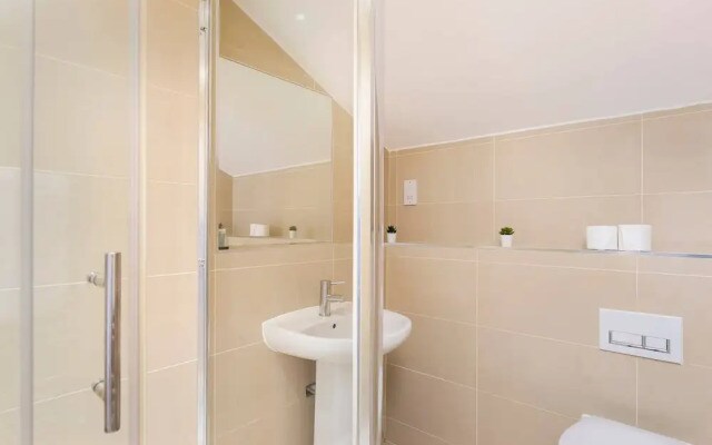 Skyvillion - Huge 4bed Apartment Wbalcony - Parking