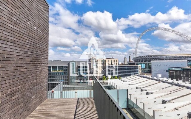 Lush Apartment London Designer Outlet