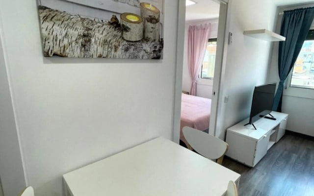 Sant Adria Beach apartment Wi-Fi Parking Free