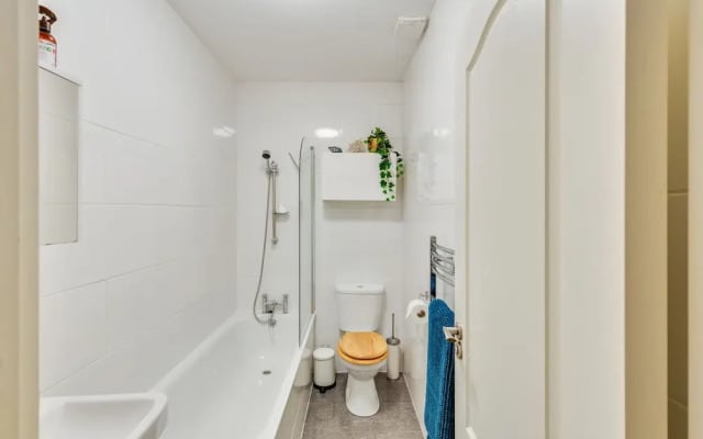 Fantastic 1BD Flat With Garden Central Kingston
