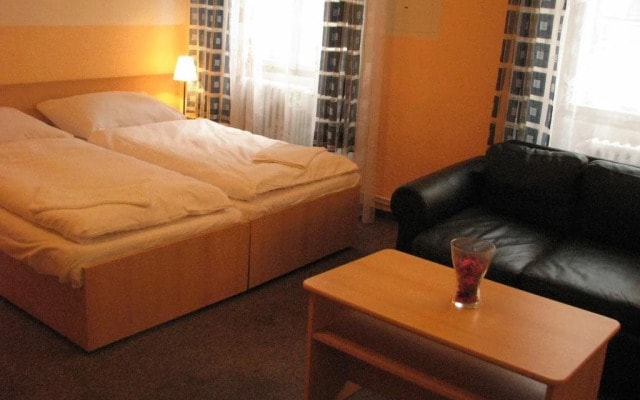 Ritchies Hostel & Hotel
