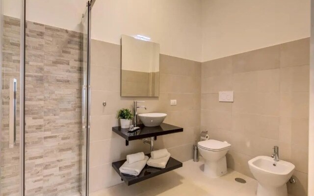 Yh Suite 131