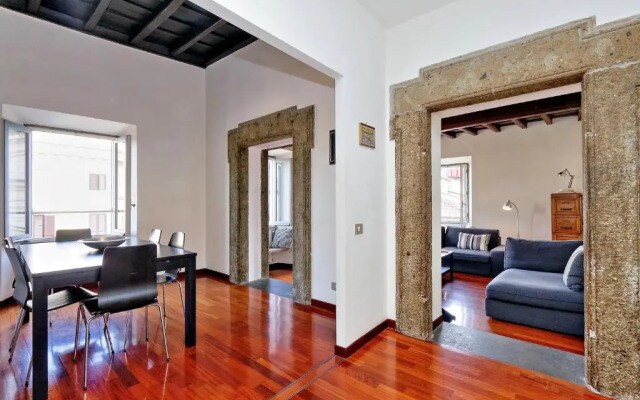 Farnese Apartment 1870