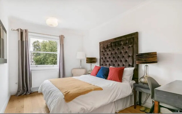 Knightsbridge Home Views Over Hyde Park