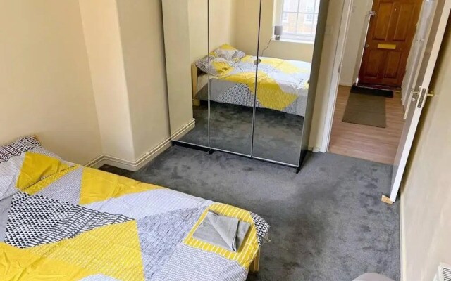 2-bed Apartment in Central London off Edgware Rd