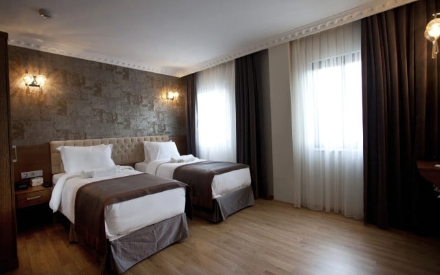 Pera Line Hotel