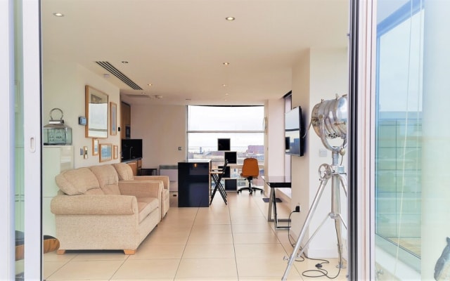 2 Bedroom Penthouse with Parking