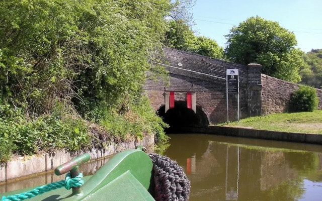 Canal Cove Retreat in Stone
