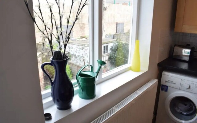 Victorian Flat In Homerton