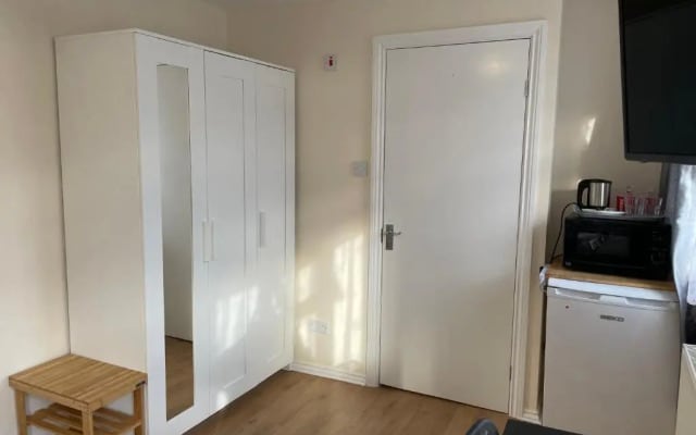 Gladstone Park Guest House