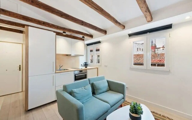 Charming Loft in La Latina, Close to City Centre