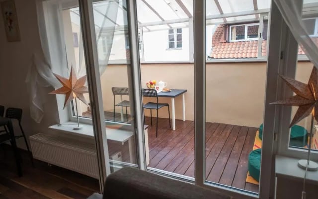 V 12 -Terrace + 3 rooms apartment Vilnius Old Town