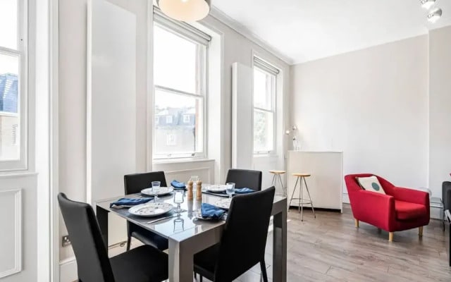 Stylish Kensington Home Next To Earl s Court