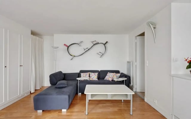 3 people apartment - Paris center by Weekome