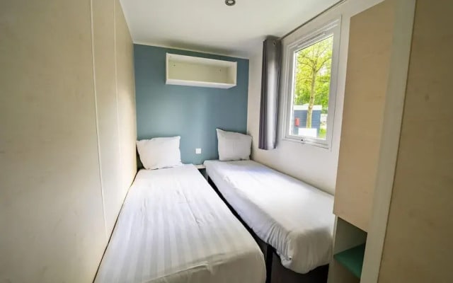 Well-maintained Chalet Near Amsterdam