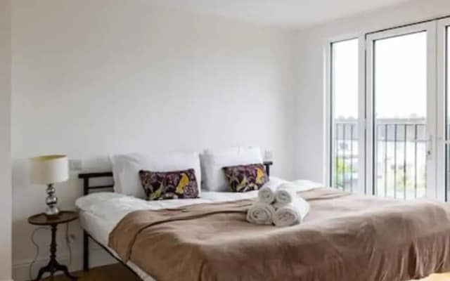 Tudor House Kingston Luxury 5 bed Villa
