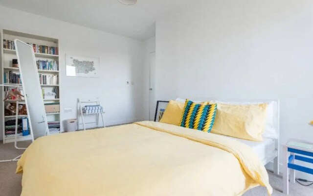 Bright 2 Bedroom Flat By Elephant & Castle
