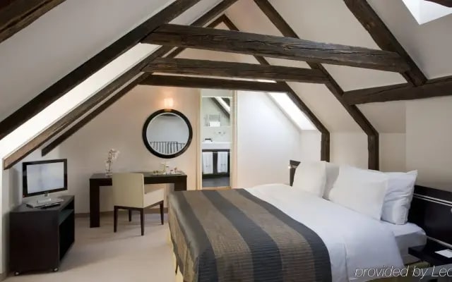 Golden Angel Suites by Adrez Living