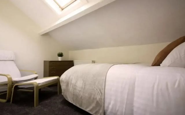 RoomTel - Brook House