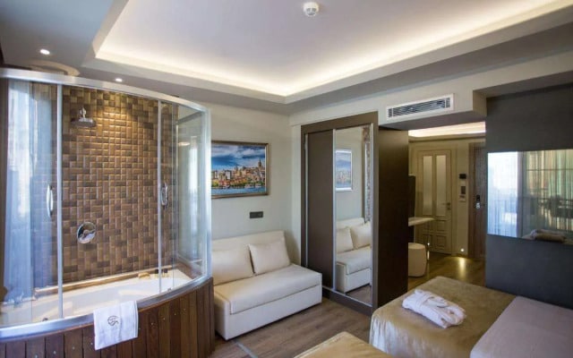 Bonne Sante Hotel