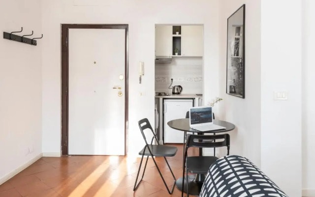 White Flat Termini