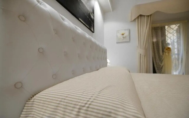 Ludovisi Barberini Apartment for Short Rental