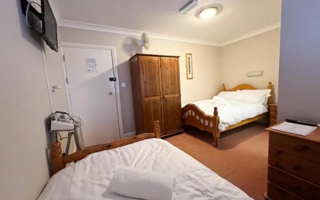 The Exchange Coach House Inn