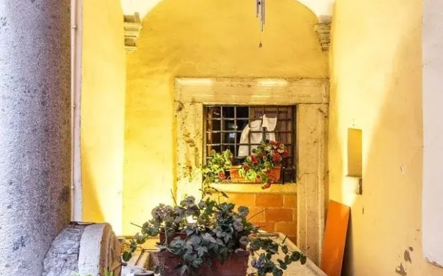 Cartari Apartment