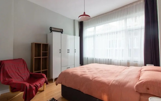 Sleek Flat with Excellent View in Cihangir