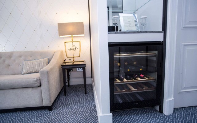 The Waldorf Hilton, London