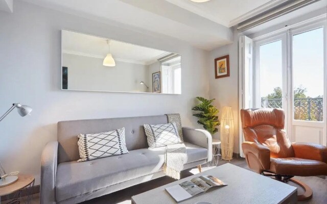 LEEWAYS APARTMENT VII in ALCALÁ 99