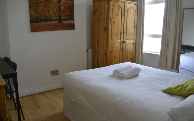 Rooms at 175