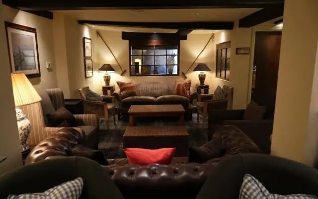 Manor Hotel