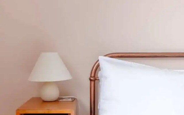 Quaint & Cosy 1 Bedroom Flat - Kensington Olympia!