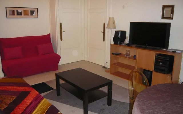 Parisian Home - Appartements Grand Boulevards, Musée Grevin