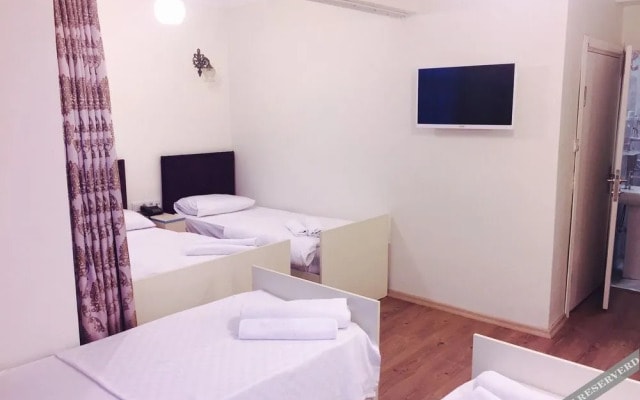 Armis Hostel