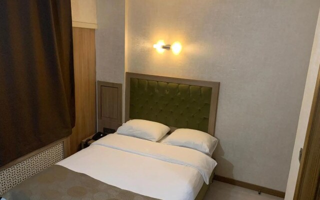 Lounge Boutique Hotel
