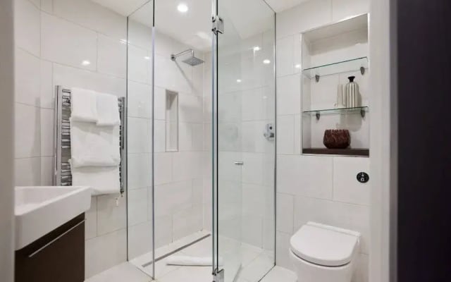 The Westbourne Park Place - Elegant 3bdr Flat