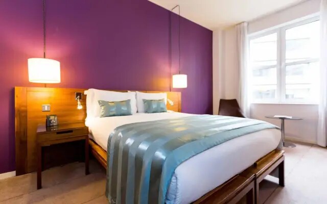 The Trafalgar St. James London, Curio Collection by Hilton