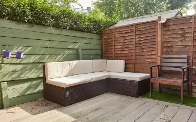 Brecknock Road House