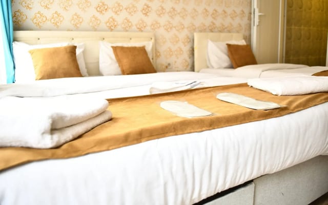 Ada  Apart Hotel