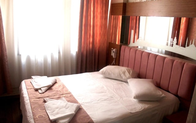 Megaron Hotel