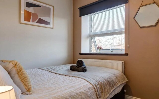 Cosy 2 Bed Home Chesterfield (Adults Only)