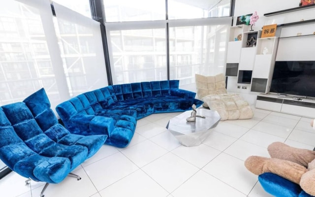 River Side View Luxury Penthouse Apartment