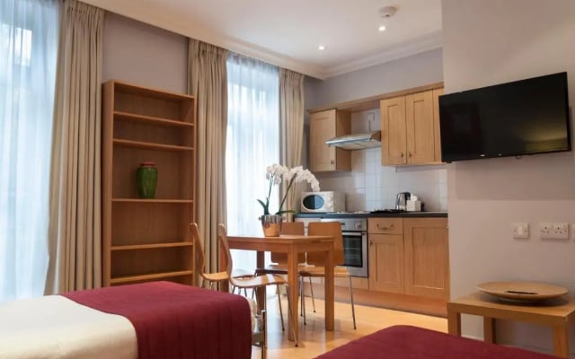 12 London Street Apartments