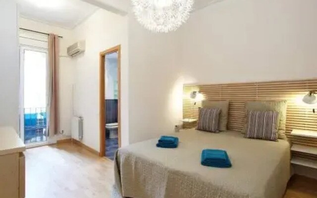 Beautiful apartment in Eixample